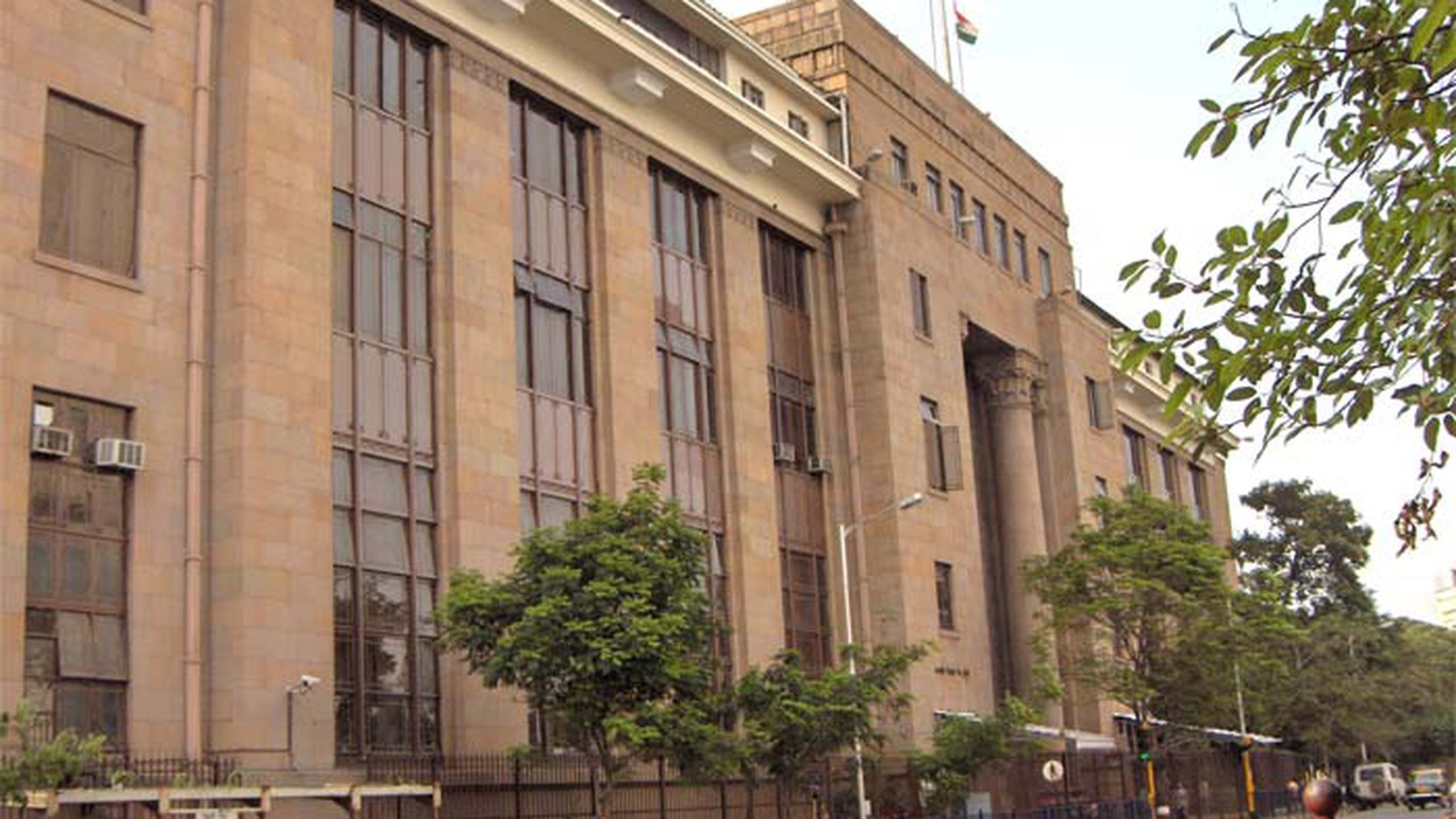 RBI Moves from Document to Information-based Reporting System Using IRIS iFILE